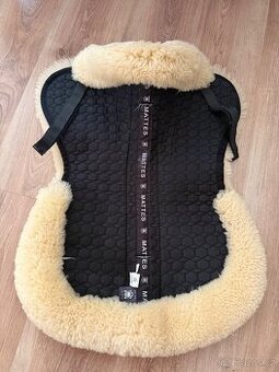 Dečka tlumící Mattes pravý beránek drezurní drezurní L černá