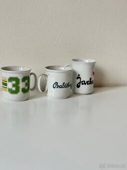 Hrnky retro - pozůstatky z chaty