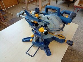 Prodám pokosovou pilu výborný stav nový kotouč