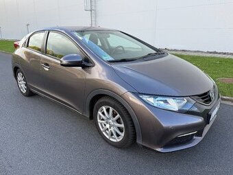 Honda Civic 1.8 i-VTEC 104 kW, jen 116.540 km, rok 2012