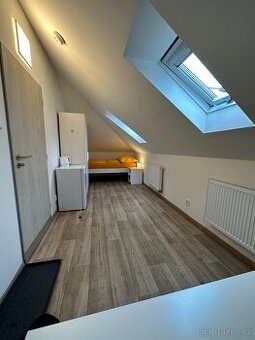 NABÍZÍM DLOUHODOBÝ PRONÁJEM KOMPLETNĚ ZAŘÍZENÝ WIFI PARKING