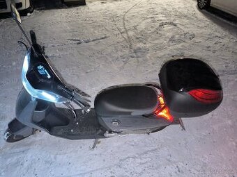 ELEKTRICKÁ MOTORKA SUPER SOCO (plně funkční)