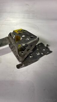 Držáky nohou na sněžný skutr