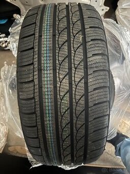 Pneu 205/40R17 - 1