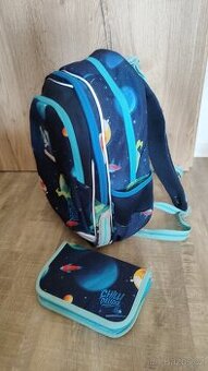 Školní aktovka s penálem