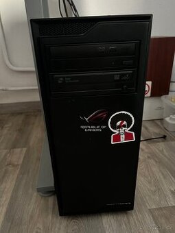 STOLNÍ PC AMD • AMD RADEON 2gb•16gb RAM, SSD+HDD