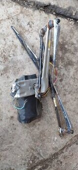 Kompletní motorek s tahy a stěrači