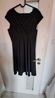 Krátké dámské šaty