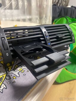 Držák na nápoje pro BMW e39