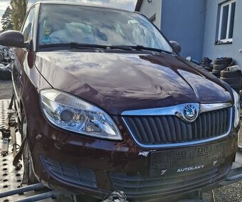 nd z škoda fabia 2 1.2tsi 63kw vinová rosso červená