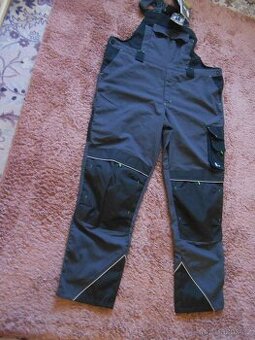 Prodám monterky s laclem