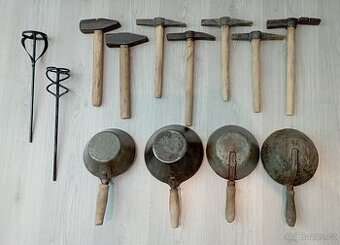 Velká sada nářadí hlavně zednické a obkladačské a materiál