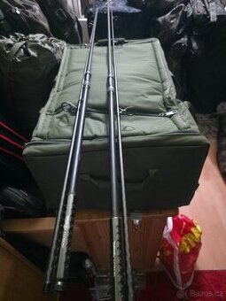 2ks pruty Shimano tribal extreme 12ft 2,75lb lond range