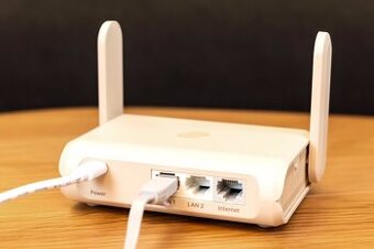 Kompaktný prémiový Wi-Fi router Express VPN Aircove Go