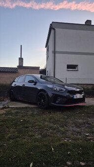 Kia proceed gt 150kw benzinek