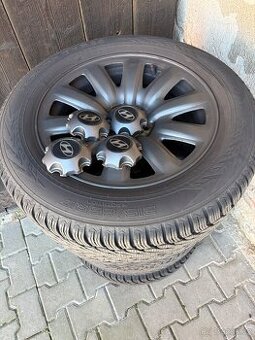 Originální zimní sada Hyundai 215/65/17 požité 2 