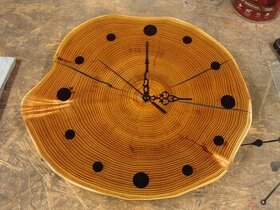 Nástěnné dřevěné hodiny - 1