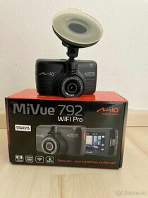 Autokamera MIO MiVue 792 Wifi + 64 Gb karta