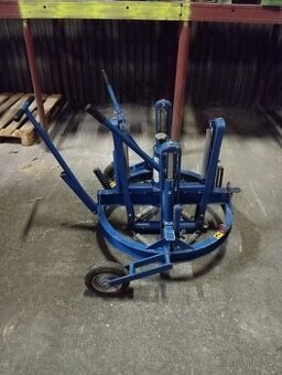 Hydraulický zdvihák na kanalizačné skruže - 1