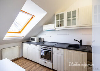 Pronájem bytu 1+1, Roháčova, Žižkov, 17900 Kč/měs, 40 m2