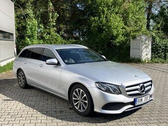 Mercedes E 220d T 9G-Tronic, Command, kamera