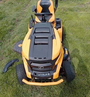 Zahradní traktor Cub Cadet XT2 PS107