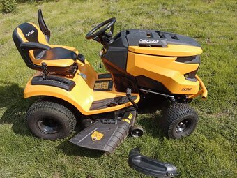 Zahradní traktor Cub Cadet XT2 PS107 - 1