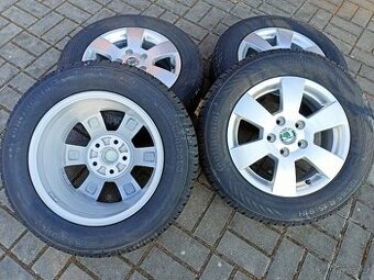 Škoda Octavia II | Pneu Nepoužité Al disky 195/65 R 15 Letní
