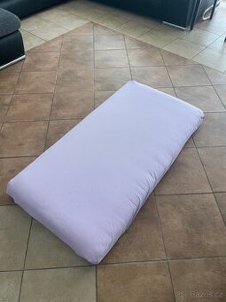 Dětská matrace s prostěradlem 125x65cm