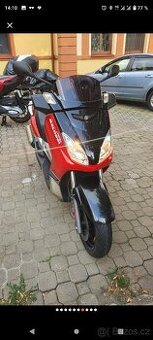 MBK Skycruiser 125 - Xmax určen na opravu