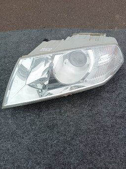 Octavia 2 RS levé světlo xenov