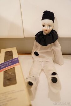 Starožitná panenka - 1899 Fine Porcelain Dolls