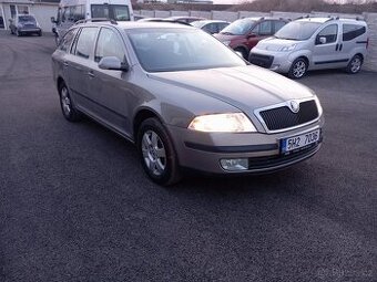 Škoda Octavia kombi 2 , 1,6 benzín