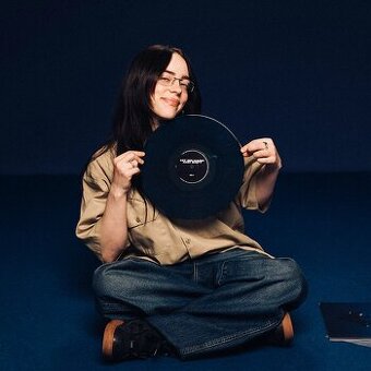 1 lístok státie/sedenie Billie Eilish Praha - 1