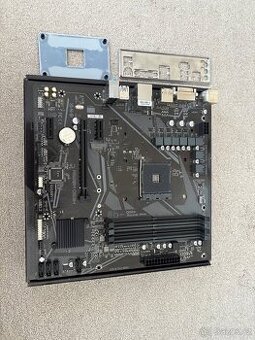 Základní deska GIGABYTE A520M DS3H