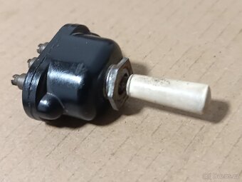 Přepínač blinkrů skútr Čezeta 501 502 505