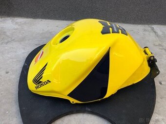 Nádrž Cbr 954