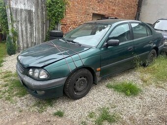 Toyota Avensis - rok 1999