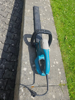 MAKITA...elektrické nůžny na živý plot