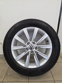 5x112 R17 orig. VW ET33 s LETNI PNEU 215/60 R17