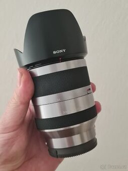 SONY SEL 18-200mm F3.5-6.3 OSS