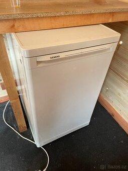 Lednice Siemens KT14L32 – funkční, úsporná, tichá