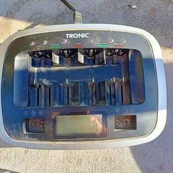 Nabíječka článků