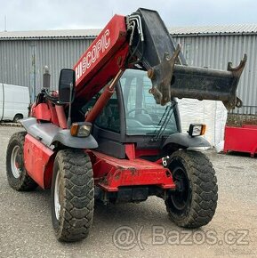 Teleskopický nakladač Manitou MLT 523