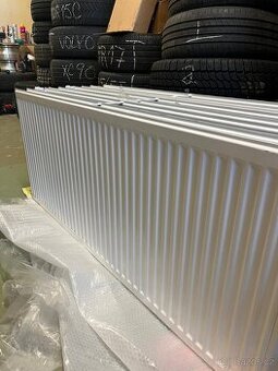 Deskové topné těleso/Radiator/Meteor/nová/1400x600x33