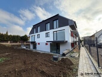 Prodej bytu 4+KK, 104,7 m² s balkonem – Viladům Těsnohlídkov