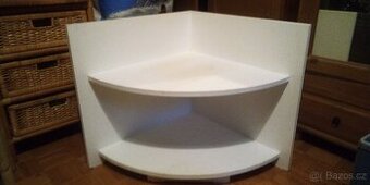 Policový regál rohový bytelný