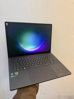 ASUS ROG Zephyrus G16 - 185H, 32 GB RAM, 2 TB SSD, RTX 4090