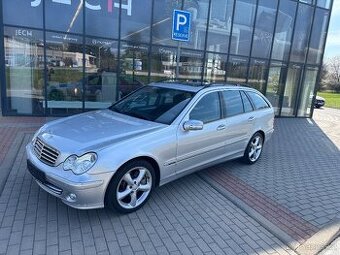 Mercedes-Benz Třídy C 280T 170kW Automat Avangarde