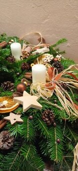 Adventní věnce, živé girlandy, svícny